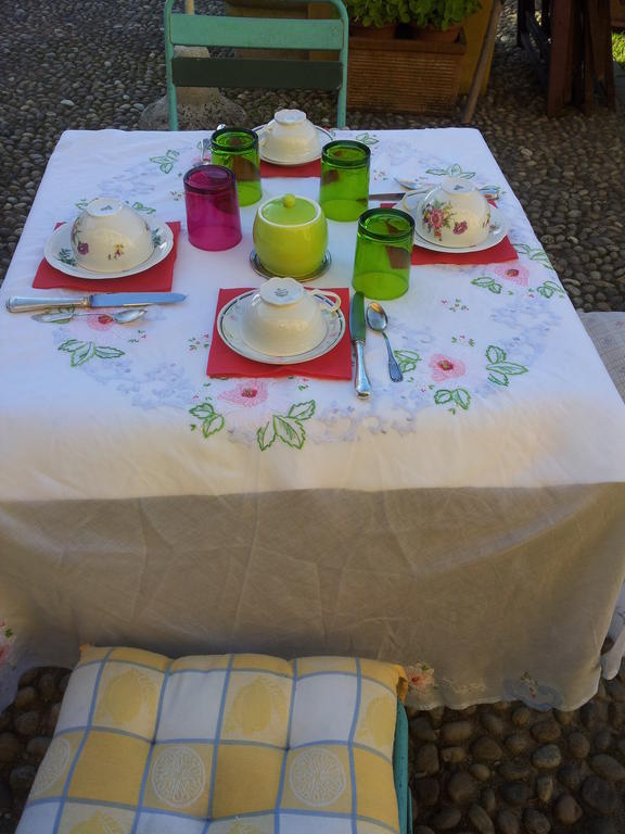 B&B Il Pioppo E La Fonte Castello d'Agogna エクステリア 写真